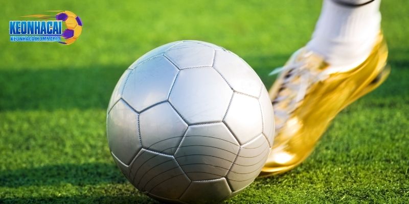 Kết hợp phân tích lịch sử đối đầu với phong độ hiện tại